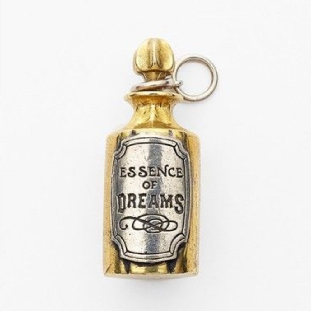 ✨SOLD✨NWT Retired Waxing Poetic Essence of Dreams